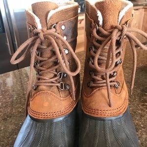 Sorel Fancy Snow Boots 8.5